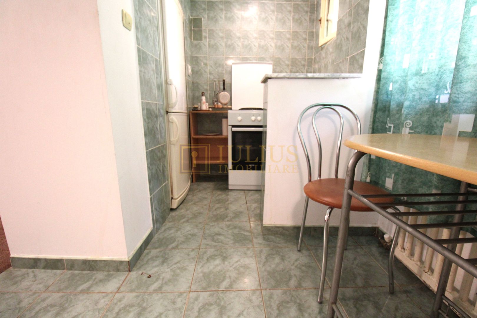 2 camere la curte intr-o zona linistita in Cetatii - Poză 4
