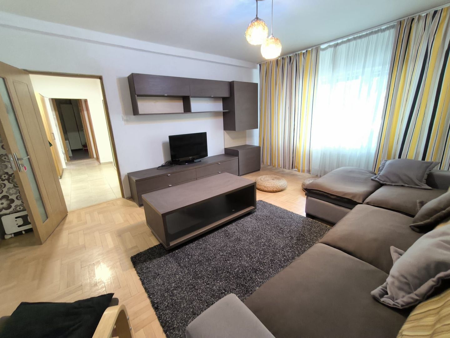 Apartament decomandat Eroii Revolutiei - Poză 2