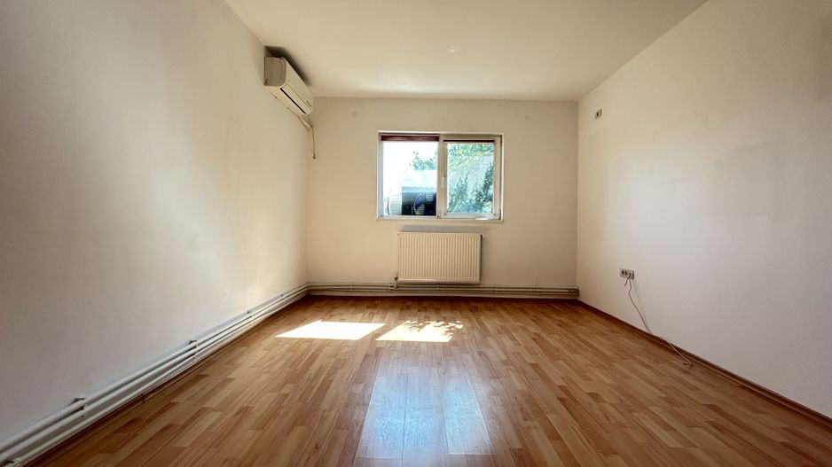 Apartament cu 2 camere de vânzare la mansardă în zona Poarta 6 - Poză 5