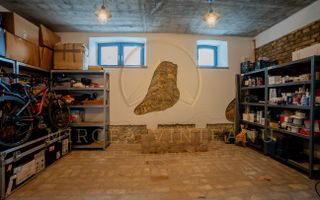 Vilă istorică de vânzare în Peninsula Constanța - Poză 37