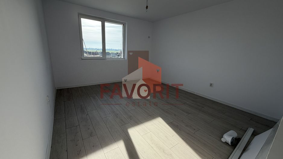 Spatios. Bucatarie inchisa de 10 mp. Disponibil imediat - Poză 6