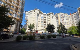Vânzare, apartamnet 4 camere + living, str. Alba Iulia, Buiucani - Poză 2