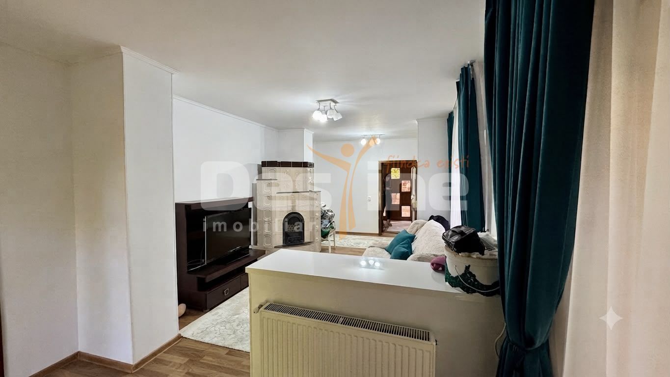 Casa spatioasa cu teren de 800 mp, Muntenii de Jos - 5 camere - Poză 12