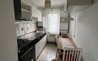 Apartament de inchiriat / 3 camere / Podu Ros - Poză 5