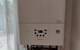 CASA INDIVIDUALA SI HALA CU TEREN  4000 MP - Poză 21