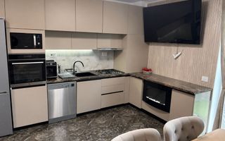 Apartament 3 camere  Curte proprie  Complet mobilat și utilat - Poză 2