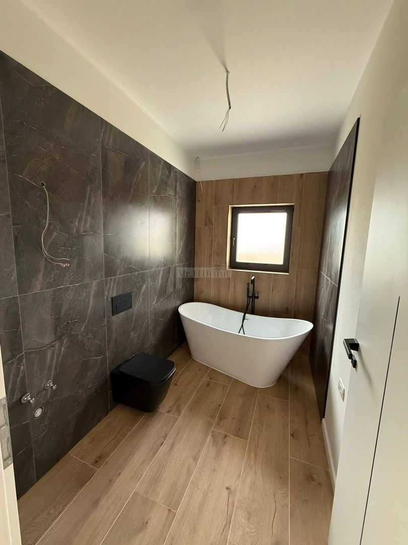 Vand Duplex pe parter 3 camere Mosnita Noua cu Canalizare Comision 0 - Poză 4