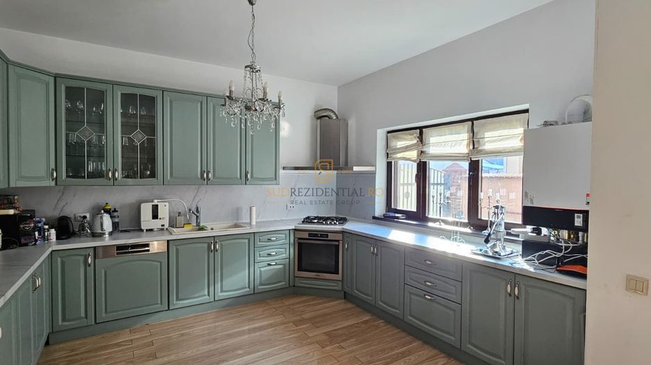 Vila individuala, P+1+M, 4 camere, Parcul Carol, Eroii Revolutiei - Poză 6