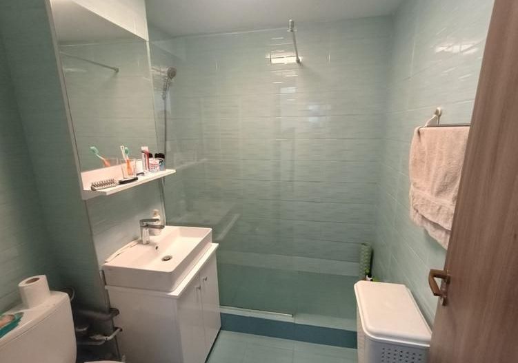 Vând  apartament 3 camere - Poză 7