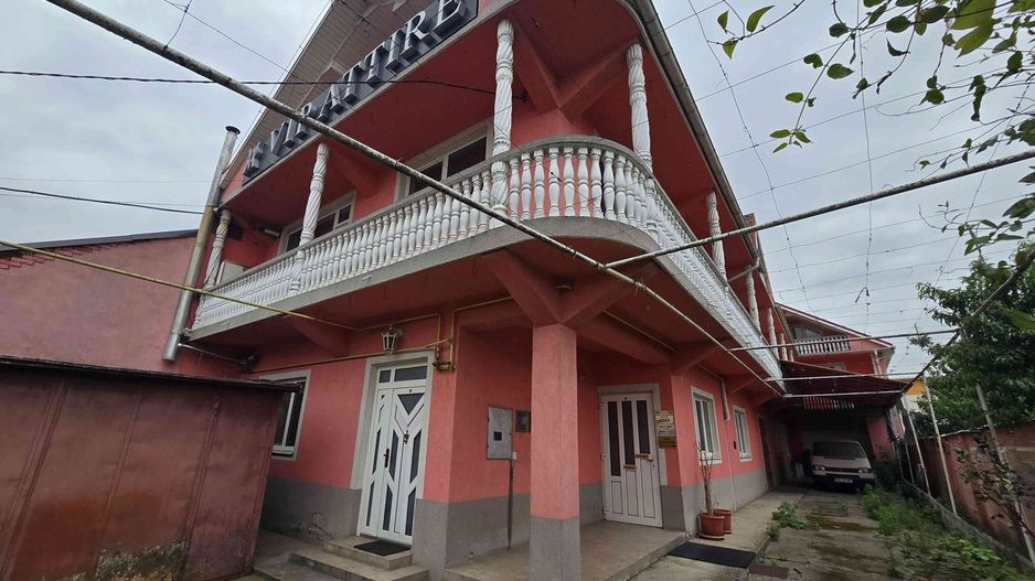 BRASADAS vinde casa pentru locuinta sau activitate comercială. - Poză 2