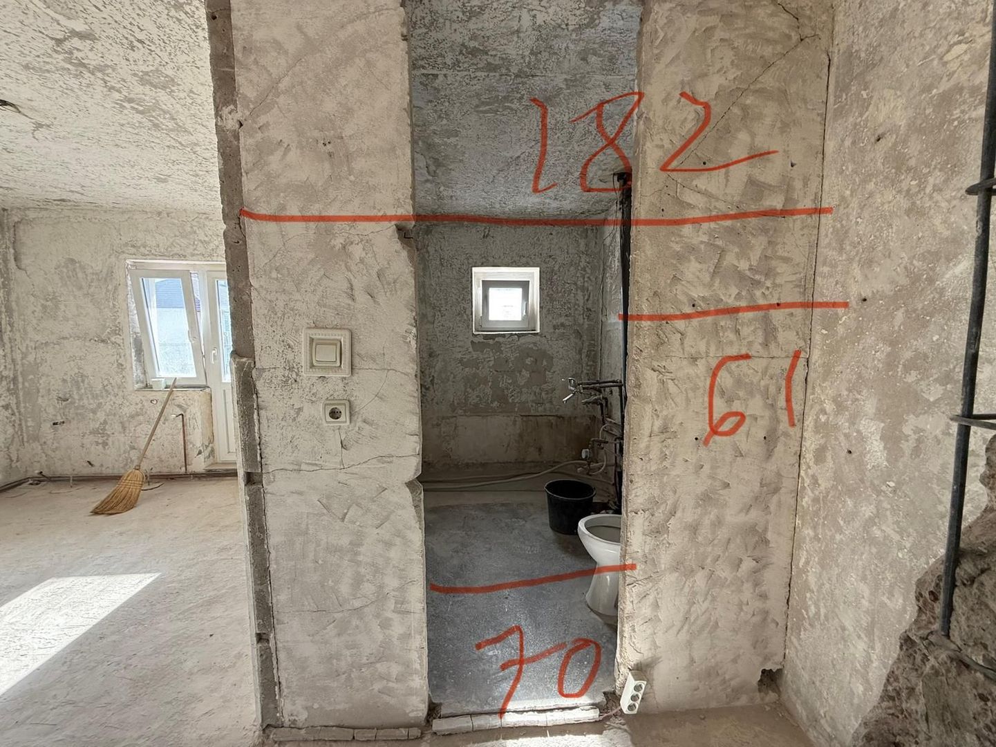 Freidorf | 3 camere | Decomandat | Centrala proprie | 2 bai | 2 balcoane - Poză 13