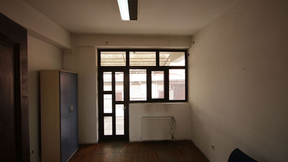 Imobil destinatie birouri + depozit - Poză 38