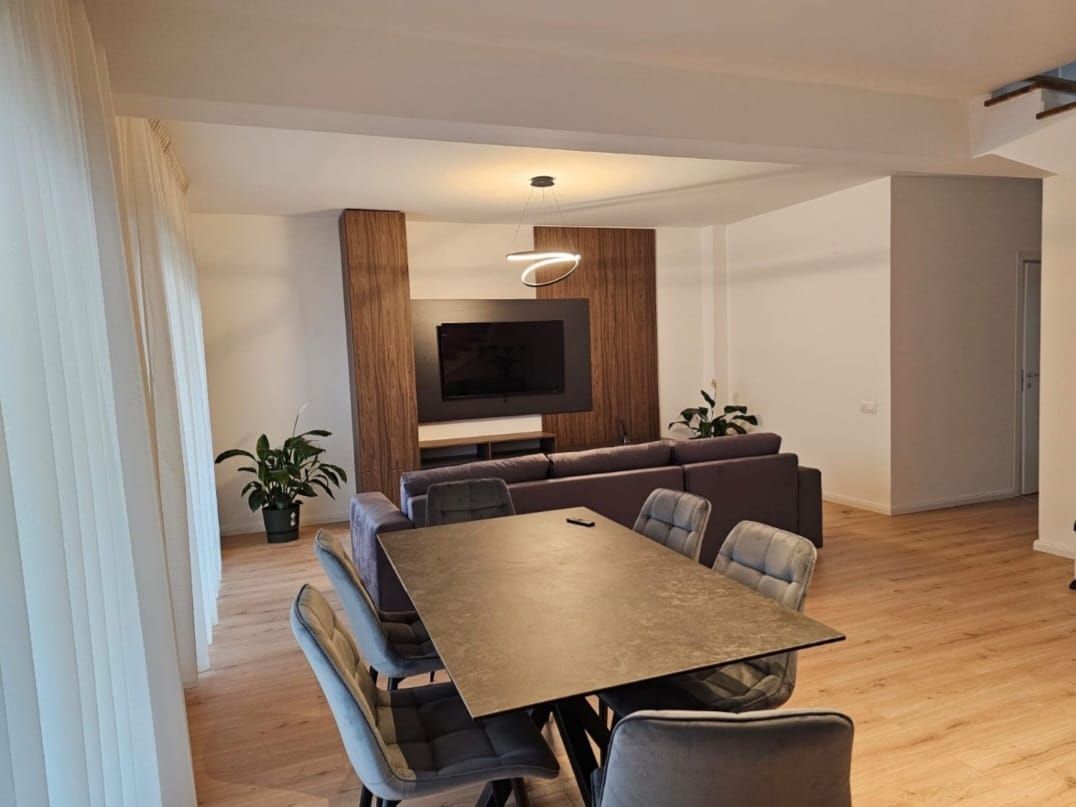 Casa de vanzare cartier rezidential - Calea Campulung - Poză 1