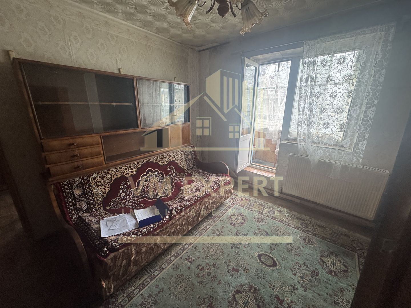 APARTAMENT 3 CAMERE PARTER CAMPULUNG - Poză 2