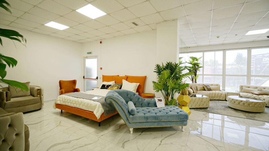 Spatiu comercial 2000 mp,Valea Cascadelor - Poză 24