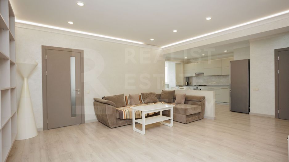 Spre vînzare apartament spațios, 2 dormitoare și living, sec. Botanica - Poză 5