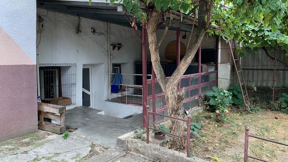 Casa 110 mp cu posibilitae de mansardare si curte cu potential - 7 strazi Gruia - Poză 12
