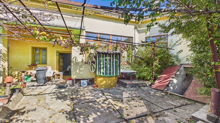 Casă din cărămidă cu teren 639 mp, Lipova - Poză 2