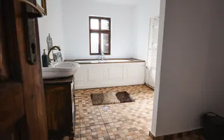 Un loc cu suflet, o poveste de continuat – Casa de vânzare în Centru - Poză 11