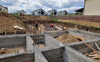 Teren 1000 mp cu proiect de casă, cu fundație turnată și utilități - Poză 12