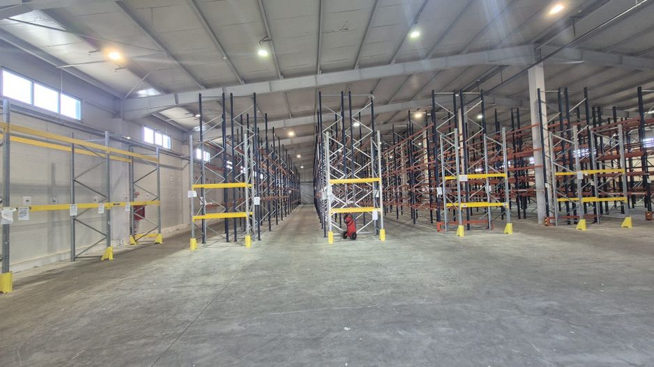 De inchiriat depozit logistic cu rafturi incluse, 2 rampe , Chitila - Poză 2