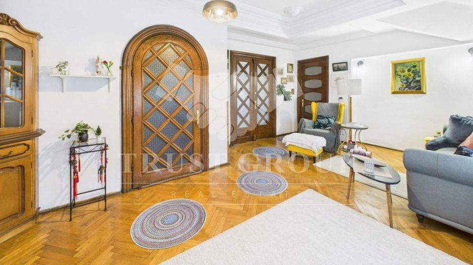 Apartament în vila / 4 camere / Stirbei Vodă - Poză 3