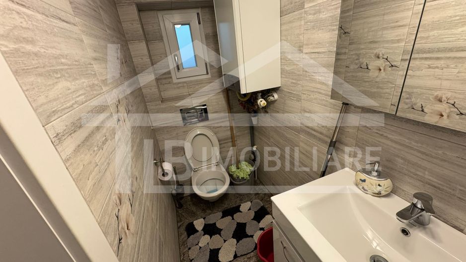 Apartament cu 2 camere, decomandat, 65mp, Zona Ultracentral - Poză 11