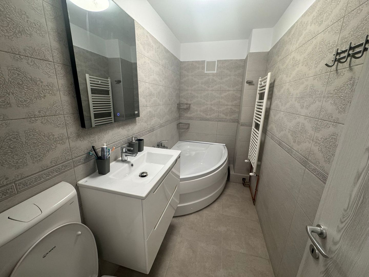 Sebastian 3 Camere Centrala Parcare 2 bai 3/8 - Poză 11