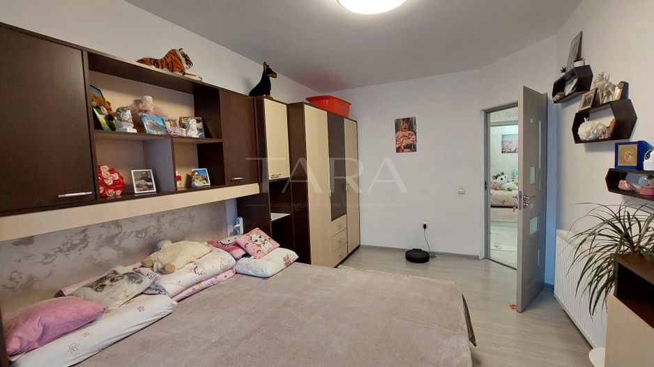Apartament cu 3 camere, 2 balcoane și parcare, zona Floresti. - Poză 7