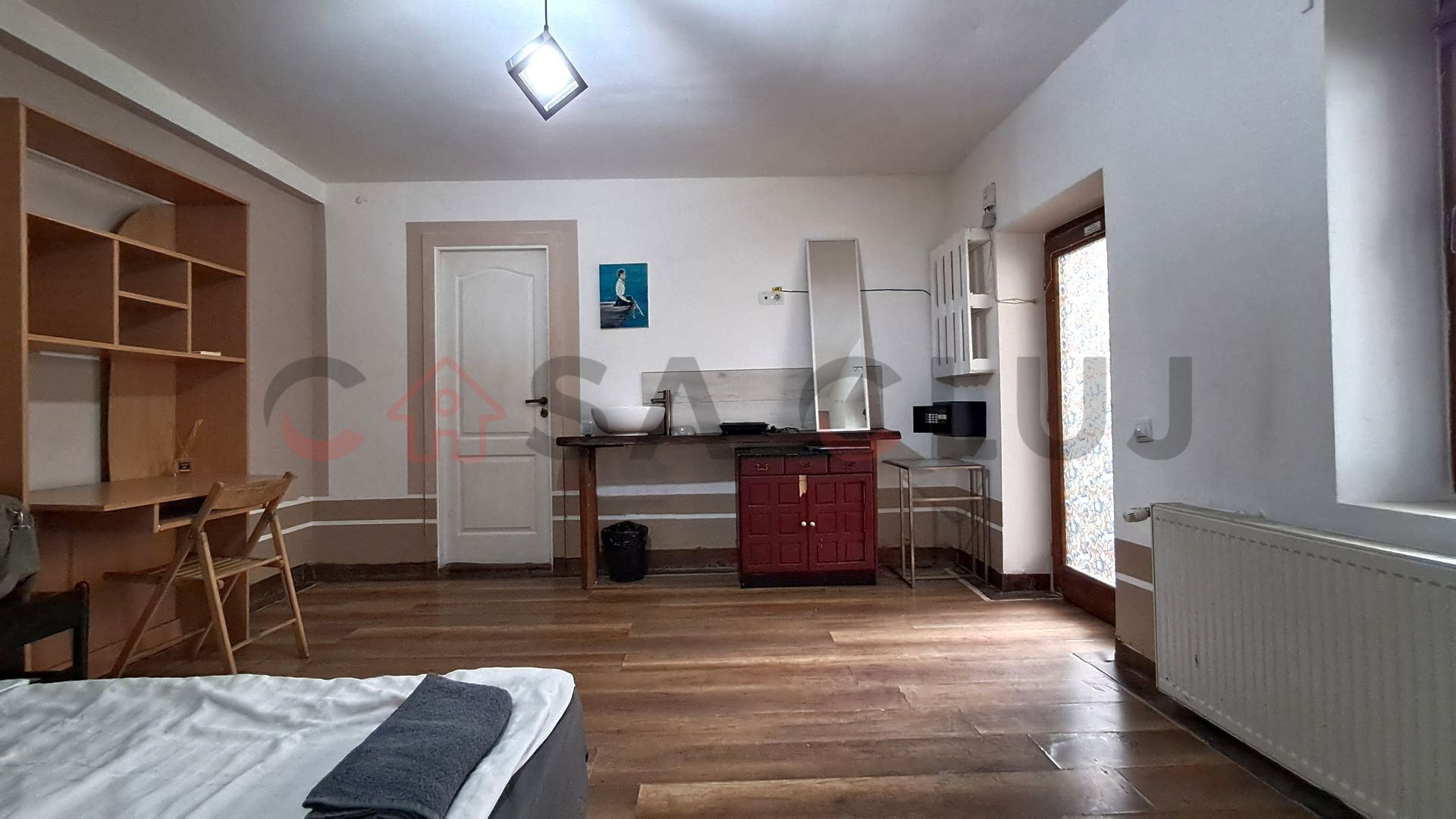 Ultracentral!! Clădire / 3 nivele – 14 camere, 300 mp utili, B-dul Eroilor!! - Poză 3