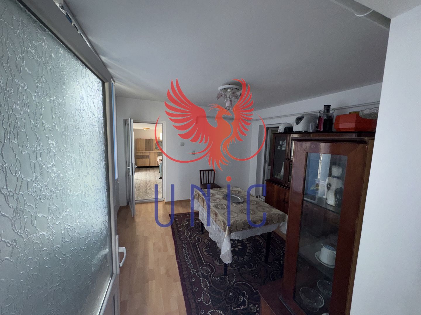 Casa situata in orasul Bals! - Poză 18