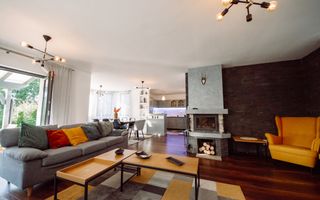 Pensiune Moderna 200 mp-teren 1000 mp-foisor-terasa-balcoane-Colibita - Poză 1