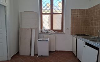 URGENT!, et. 1/P+2+M in vila arhitectonica, liber, NEGOCIABIL - Poză 9