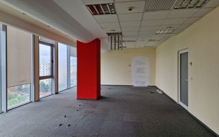 Spatiu in cladire de birouri - Poză 1