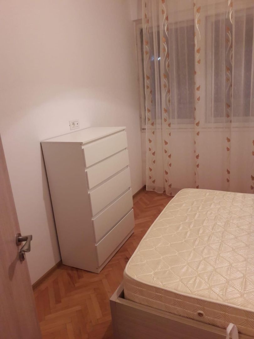 Închiriez apartament 3 camere, Iancului, metrou 1 minut - Poză 4