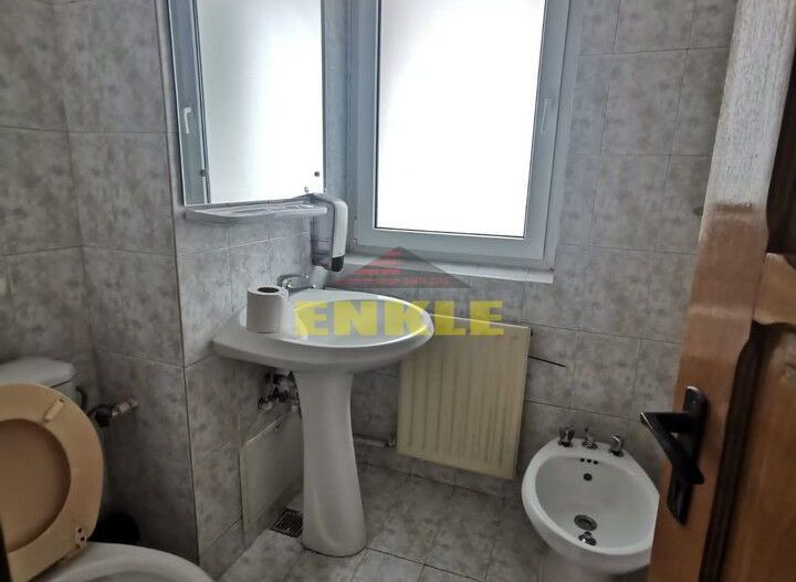 Închiriez spațiu comercial - Poză 16