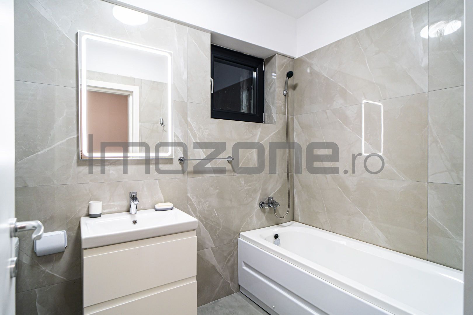 PRIMA ÎNCHIRIERE, 2camere, 70mp, bloc nou, terasă, mobilat complet, Metrou Păcii - Poză 9