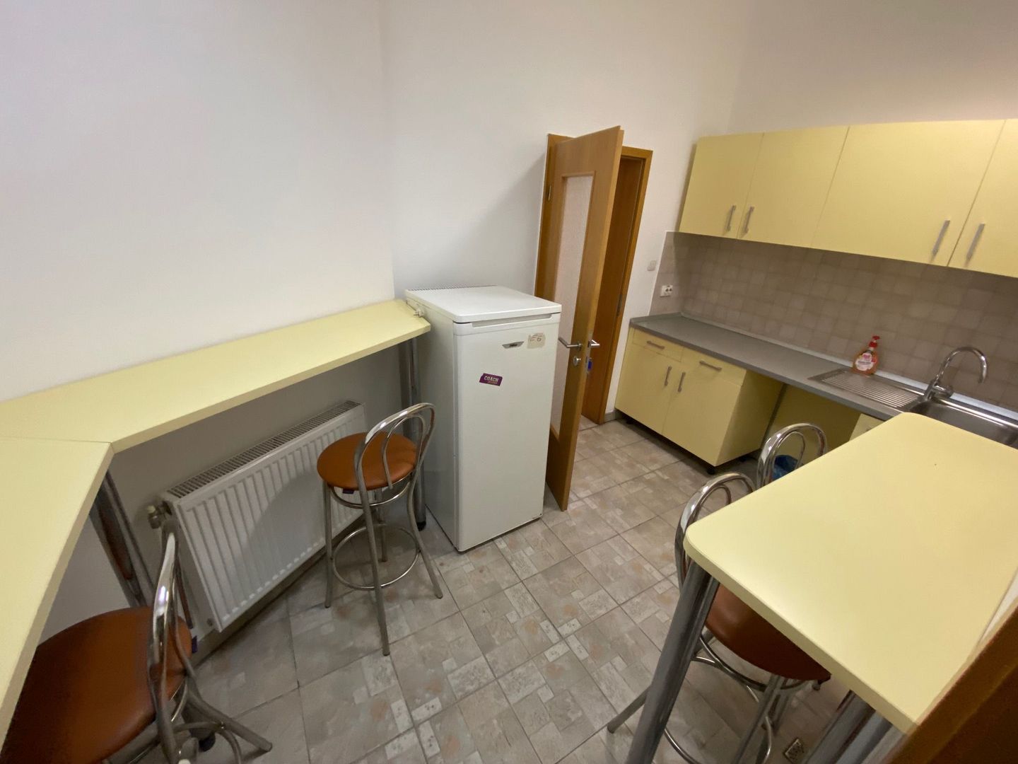 Cladire de birouri zona Olimpia Stadion  suprafață 1.100 mp - Poză 6