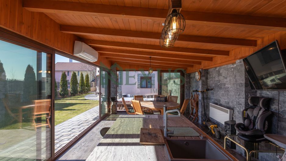 Casă/Vilă modernă de vânzare la intrare în Bogdan Vodă, județul Bacău. - Poză 19