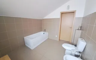 Apartament 4 camere 128 mp utili, centru Floresti - Poză 21