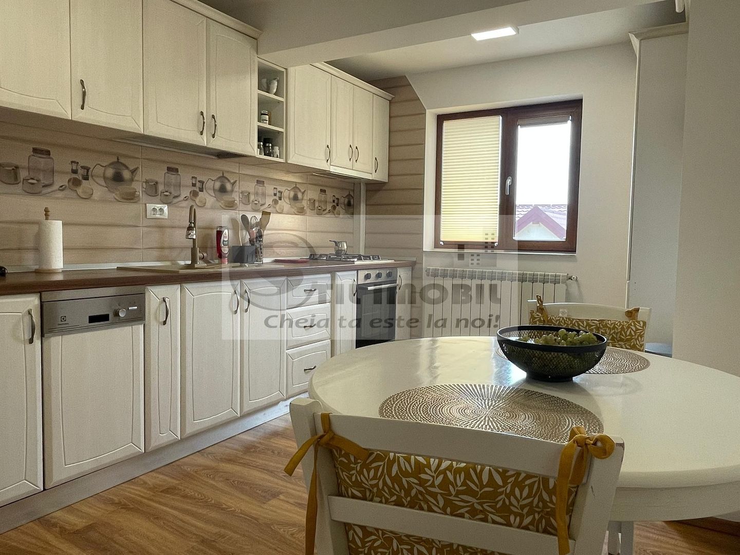 Apartament tip Penthouse zona Cug 130 mp - Poză 12