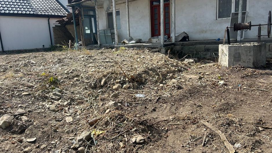 Casă de vânzare în centrul Oituzului, DN11 - Poză 12