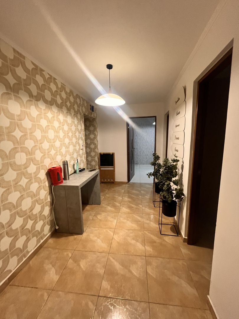 Apartament cu 3 Camere De Vânzare | Suceava /Central I 77.000Euro - Poză 1