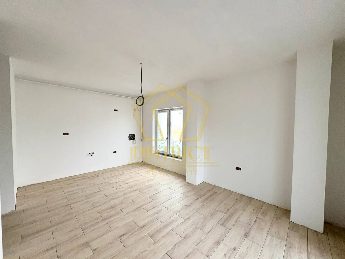 Apartament cu 4 camere si terasa de 30mp | Giroc | Hotel IQ - Poză 1