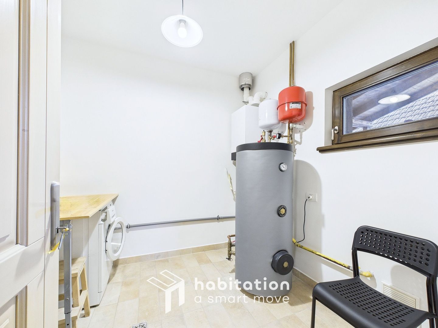 Casă de vis în Giroc – Eleganță clasică, spațiu vast și confortabil - Poză 14