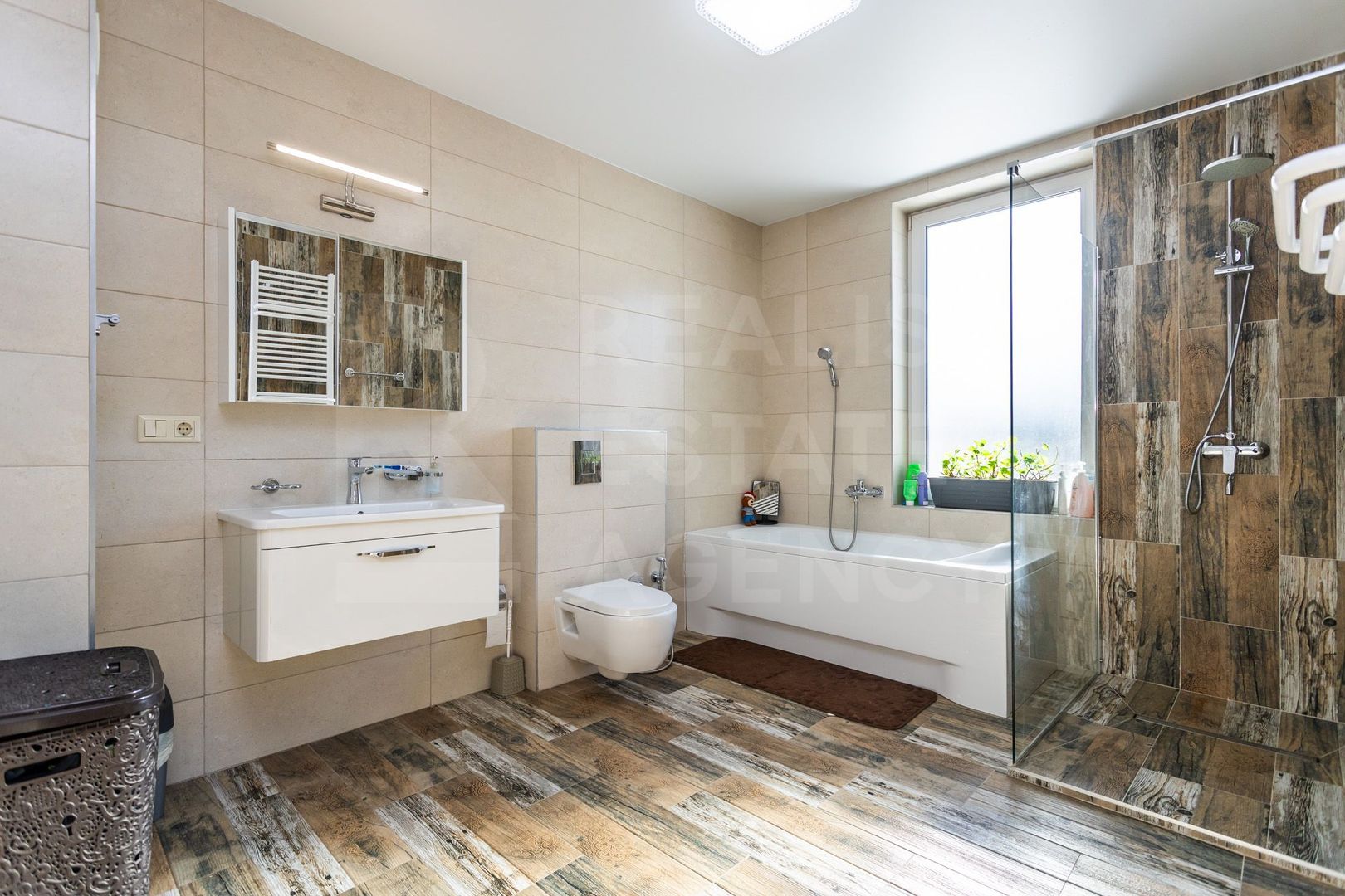 Vânzare, casă, 4 camere, str. Nicolae Dimo, or. Durlești - Poză 13