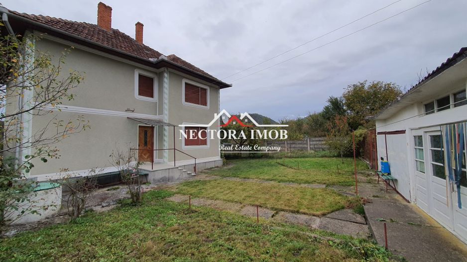 NECTORA IMOB Exclusivitate-Casa cu etaj tip Pensiune, 2300 mp, Soimi - Poză 3