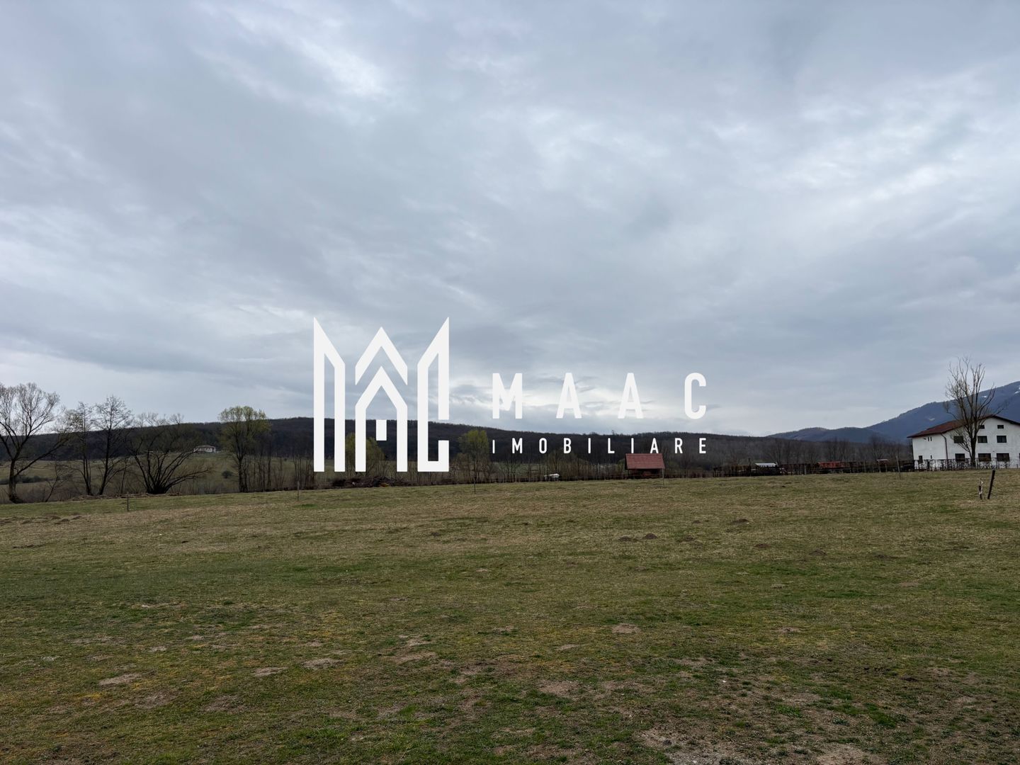 Teren intravilan Tocile, 660 mp, deschidere 17 m, utilități - Poză 1