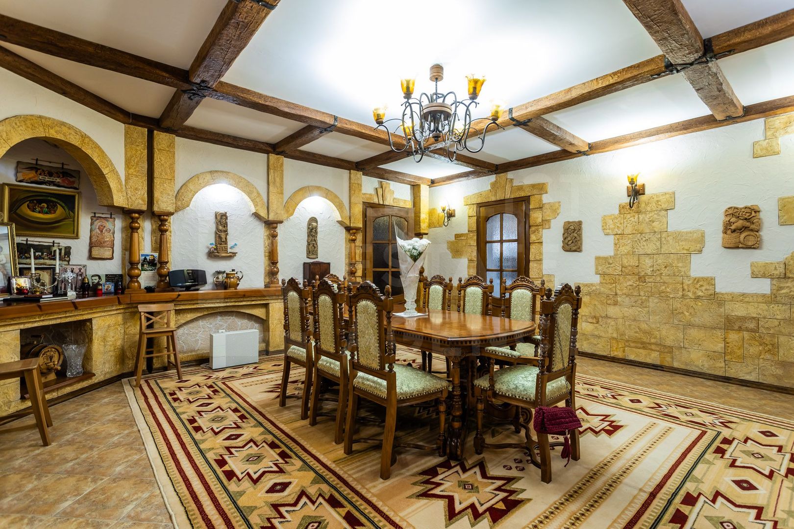 Vânzare casă de lux, 700 mp + 22 ari, situată în Tohatin - Poză 24