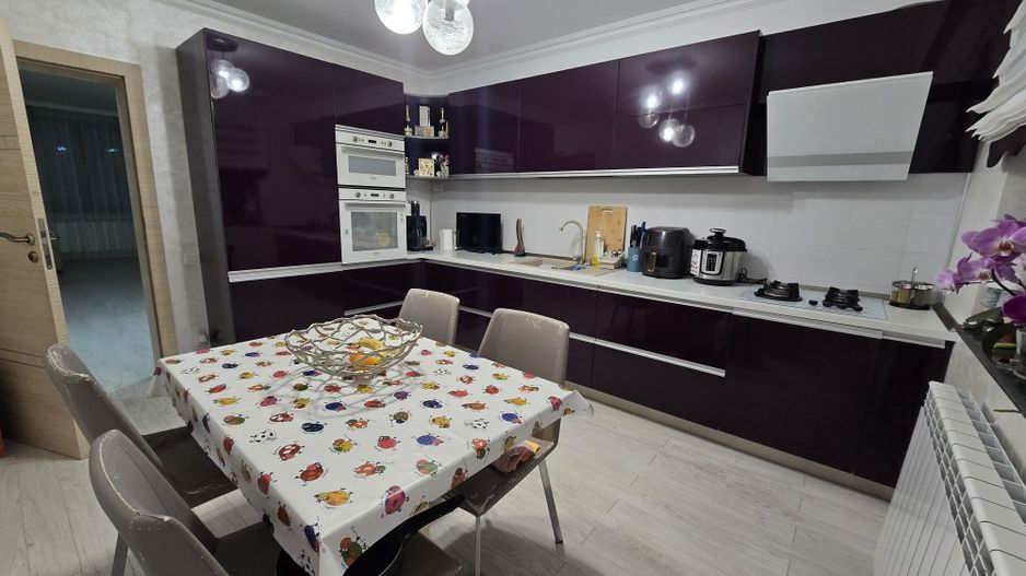 🏡✨ CASĂ PREMIUM  ȘENDRENI – 305 MP LOCUIBILI, TEREN 1.000 mp - Poză 3